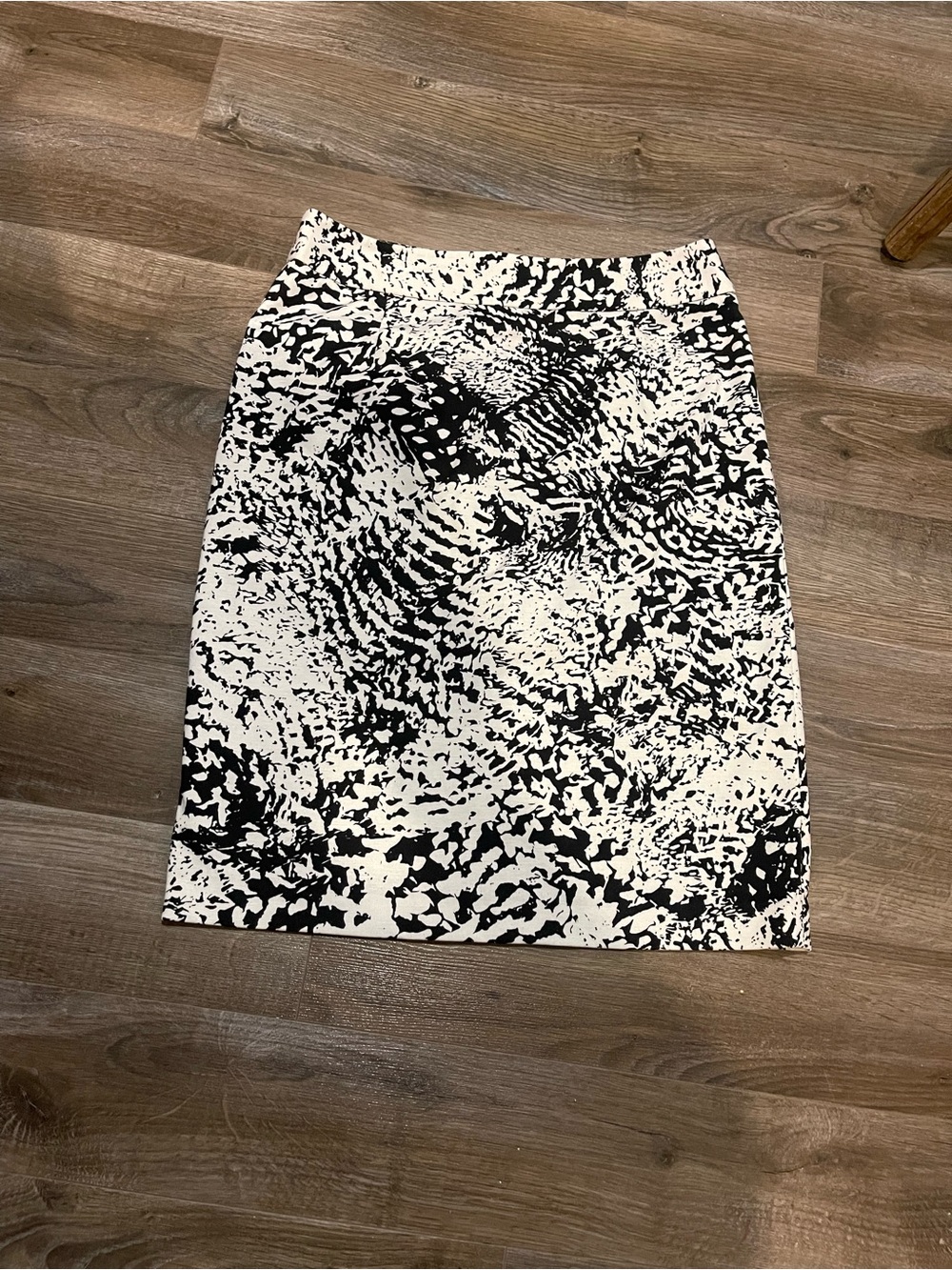 Calvin Klein Black & White Print Ponte Pencil Skirt Size Small